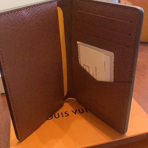 New Louis Vuitton monogram wallet - Picture 6 of 7